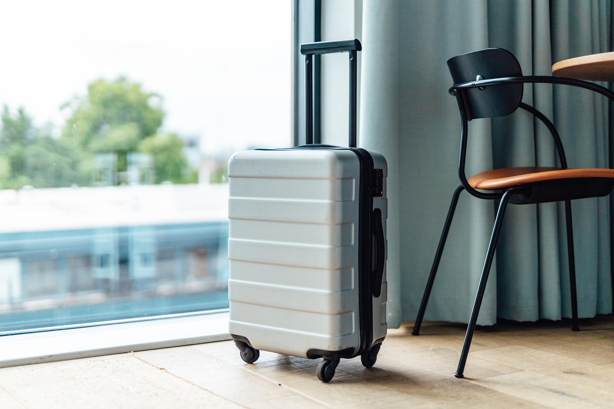 電動(dòng)行李箱為何不讓帶上公交車？一文了解攜帶含鋰電池物品規(guī)定